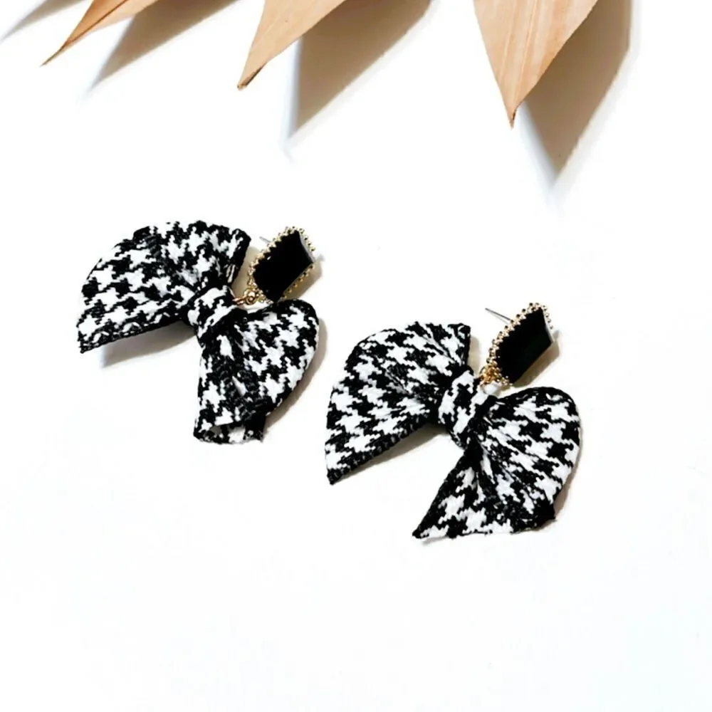 Bow  dangle earrings  S315